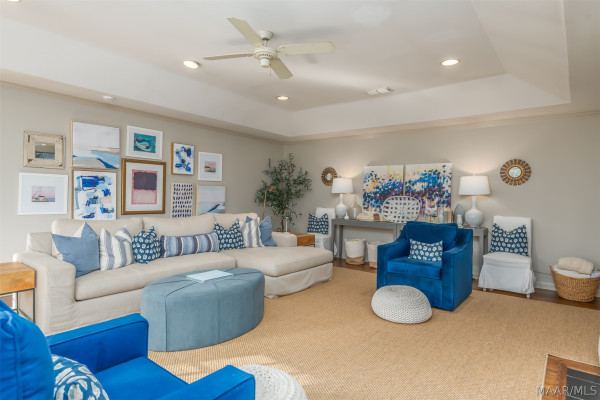 1803 Pineneedle Road