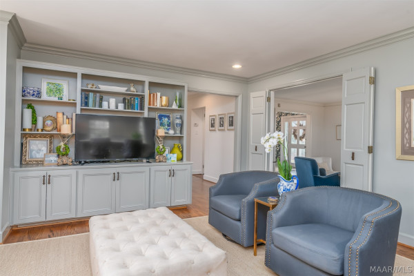 1803 Pineneedle Road