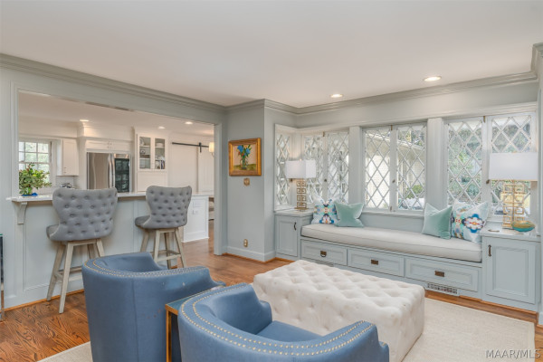 1803 Pineneedle Road