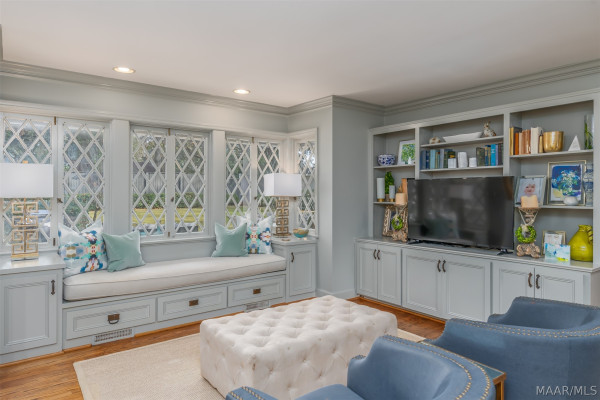 1803 Pineneedle Road