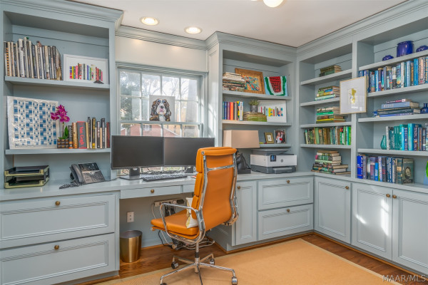 1803 Pineneedle Road