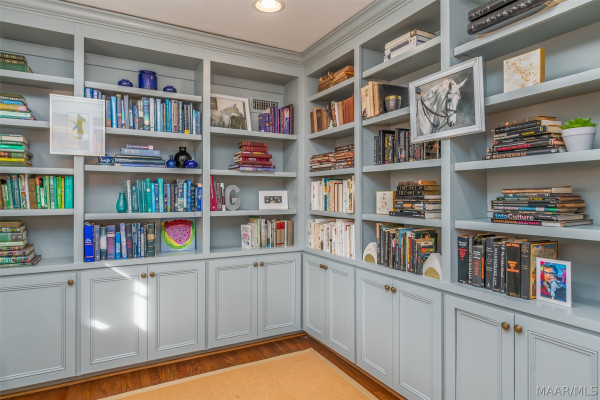 1803 Pineneedle Road