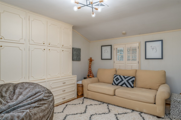1803 Pineneedle Road
