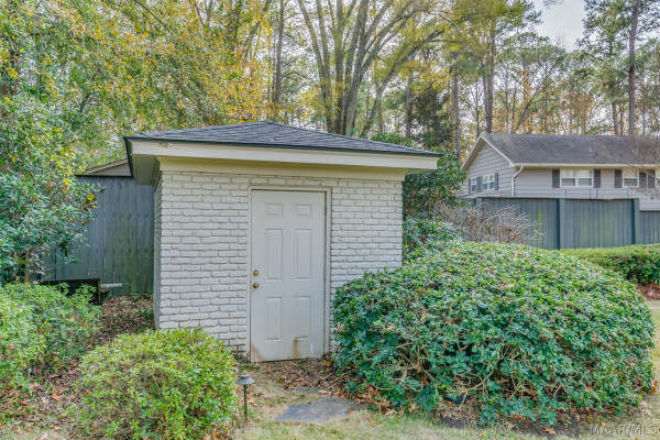 1803 Pineneedle Road