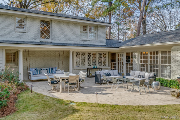 1803 Pineneedle Road