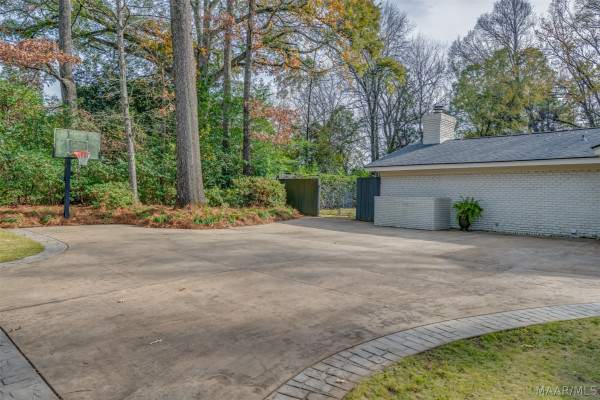 1803 Pineneedle Road