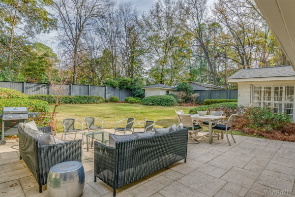 1803 Pineneedle Road