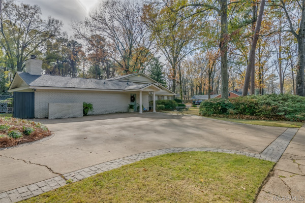 1803 Pineneedle Road