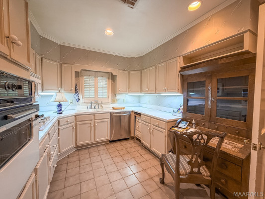 1005 Bell Road