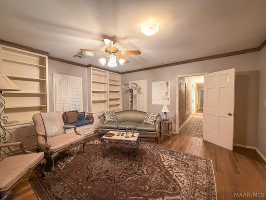 1005 Bell Road