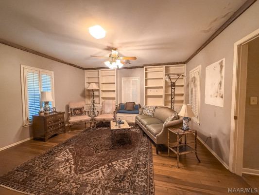 1005 Bell Road