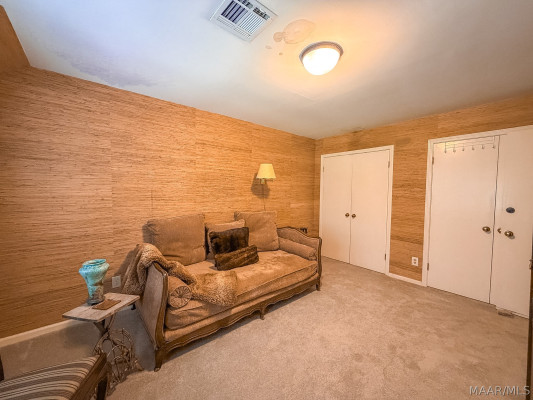 1005 Bell Road