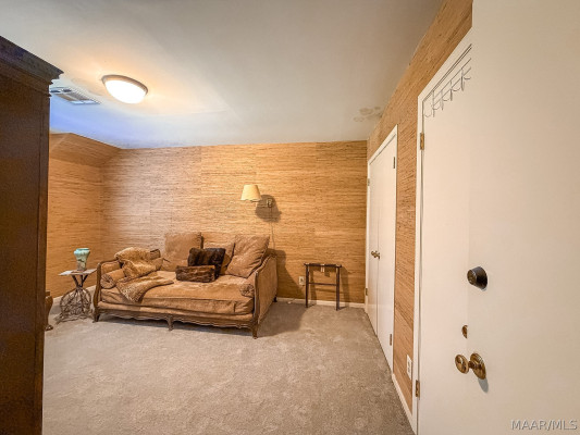 1005 Bell Road