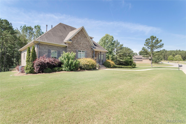 800 Brookwood Drive