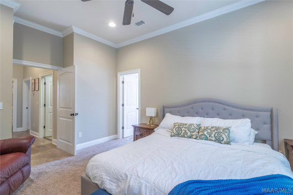 800 Brookwood Drive