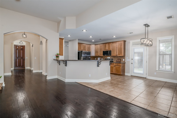 8712 Morning Place