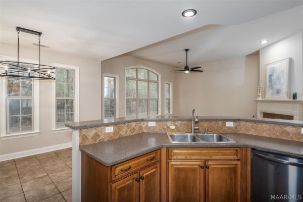 8712 Morning Place
