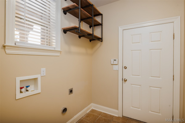 8712 Morning Place