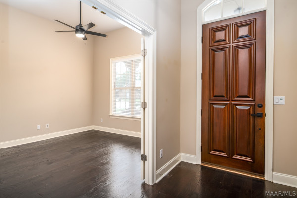 8712 Morning Place