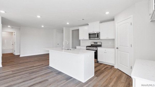 7013 Orange Blossom Way