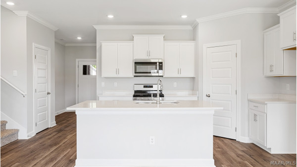 4809 Monarch Pass