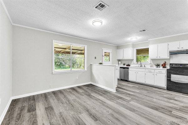 240 Clubview Drive