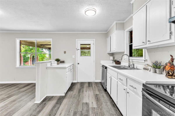 240 Clubview Drive