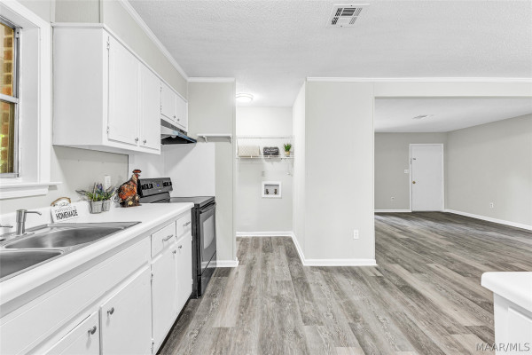 240 Clubview Drive