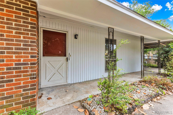 240 Clubview Drive