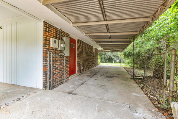 240 Clubview Drive