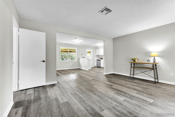 240 Clubview Drive