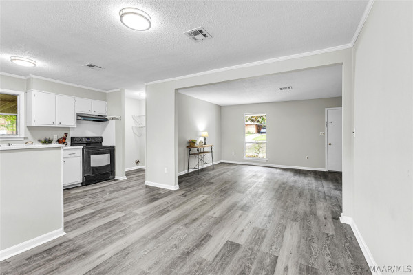240 Clubview Drive