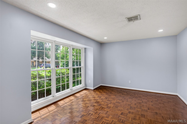 2807 Page Place