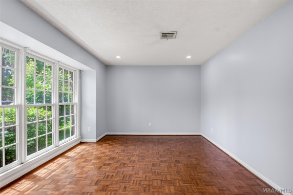 2807 Page Place
