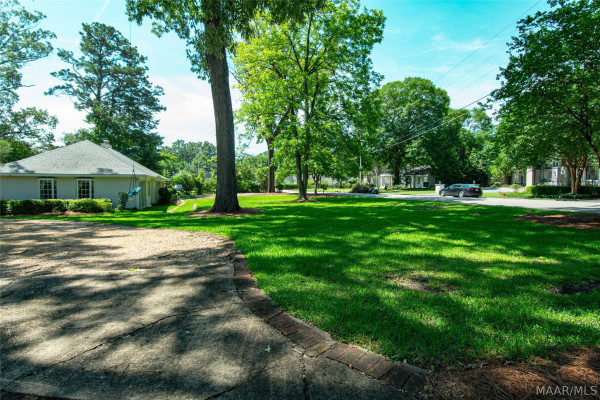 2050 Fernway Drive