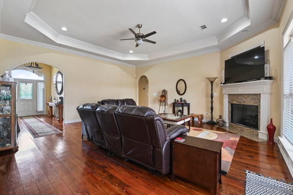 925 FIRESIDE Drive