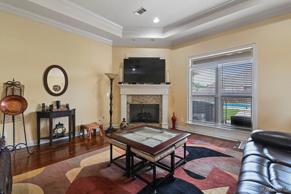 925 FIRESIDE Drive