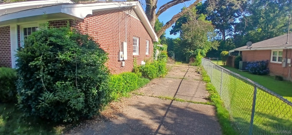 3856 Pelzer Avenue