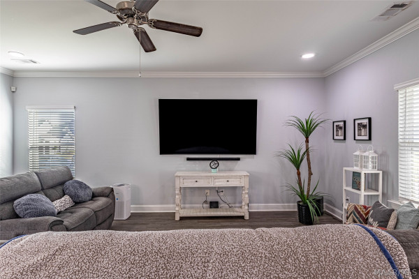 6337 Town Lane
