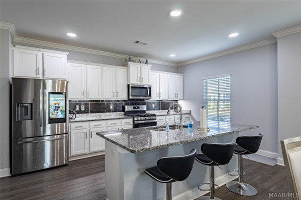 6337 Town Lane