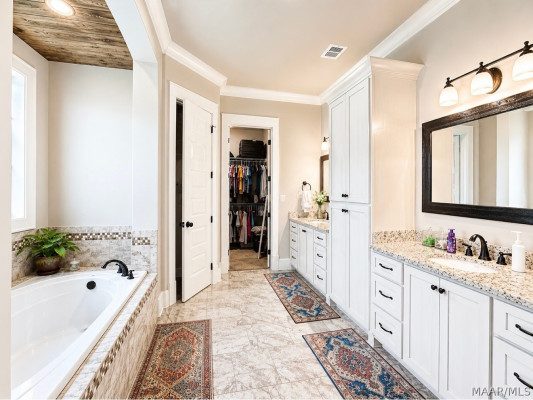 246 N Mountain Laurel Ridge