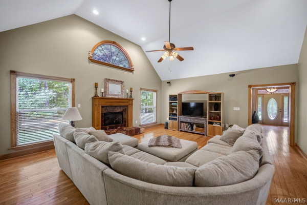 10476 Redland Road