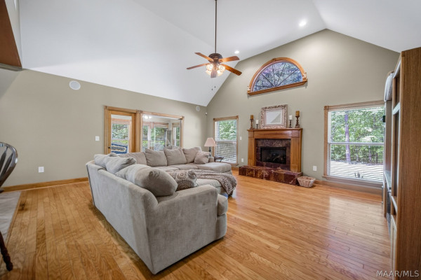 10476 Redland Road