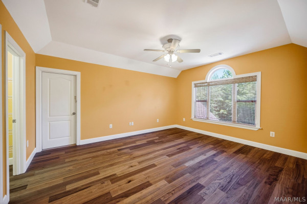 10476 Redland Road