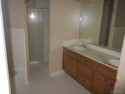 6118 WILLOW GLEN Drive