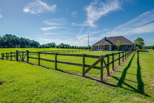575 Mercer Road