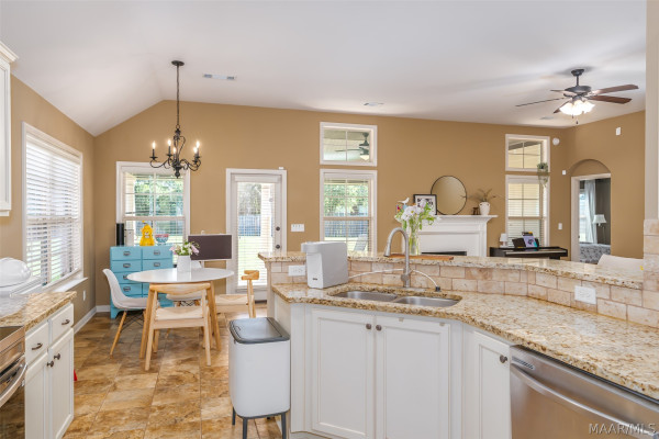8860 PEMBERTON Park