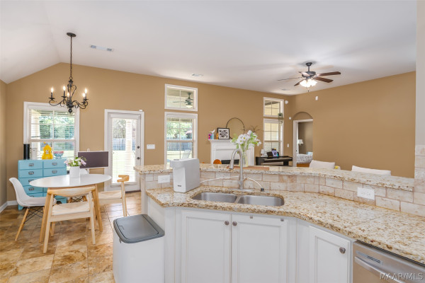 8860 PEMBERTON Park