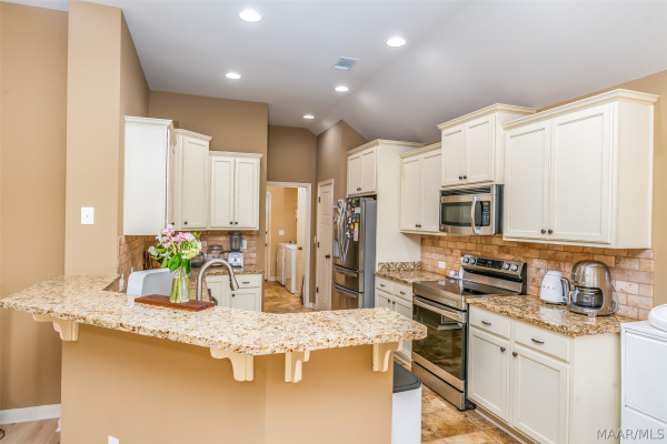 8860 PEMBERTON Park