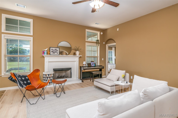 8860 PEMBERTON Park